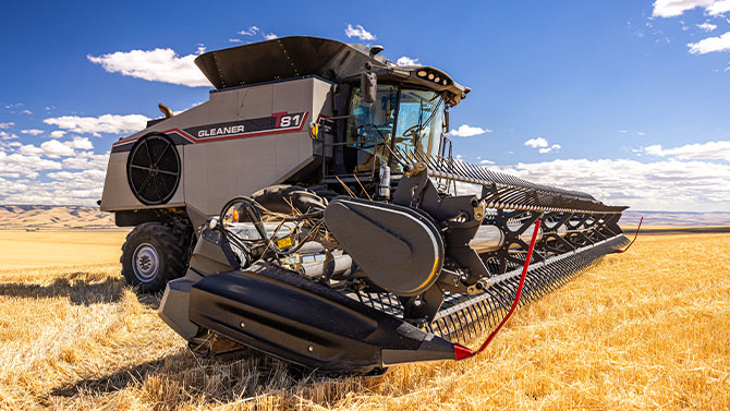 Gleaner T Series Combine